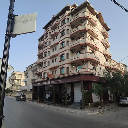 Jijel Koutama Esterno foto